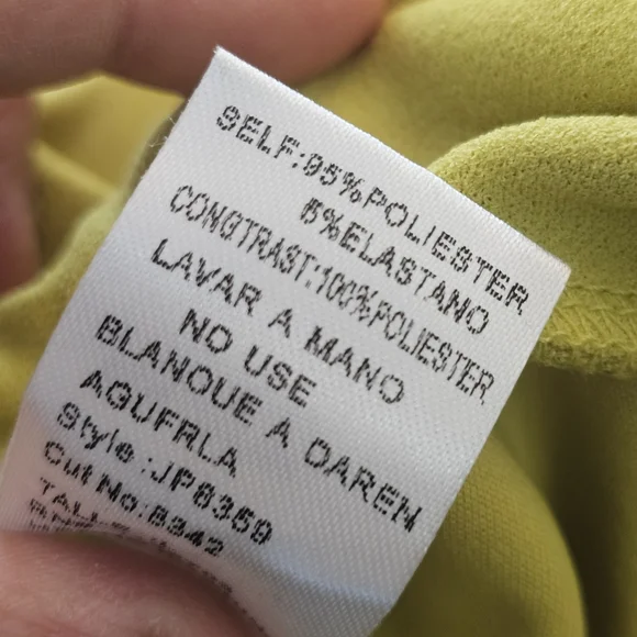 Valentine Crochet Ruffle and Bell Sleeve Jumpsuit Size Large Elegant Romantic - Picture 13 of 14